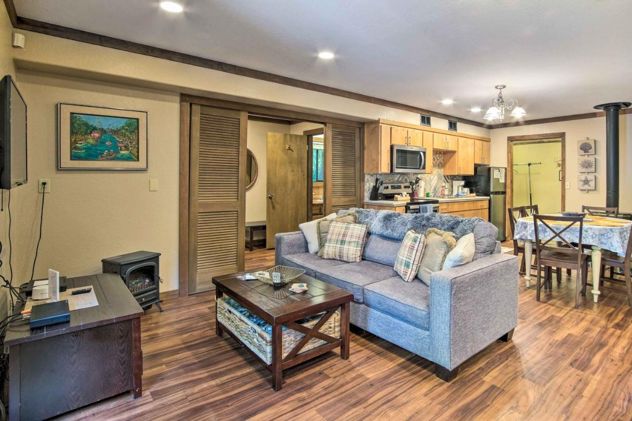 With Fireplace And Bbq Patio! Coos Bay