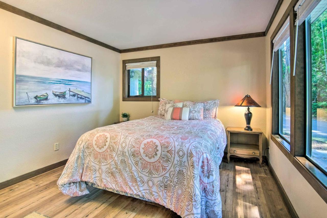 With Fireplace And Bbq Patio! * Coos Bay